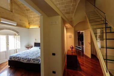 Alla dimora di Chiara Suite and Rooms