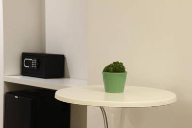 Lamia Room Rentals