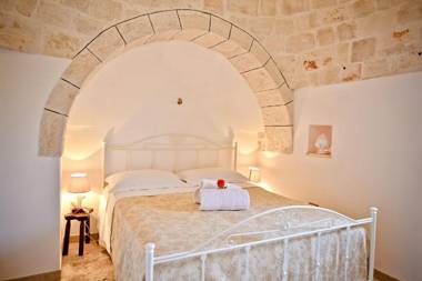 I CINQUE TRULLI with Swimming Pool