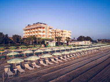 UNAWAY Imperial Beach Hotel