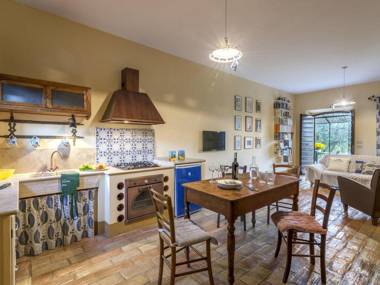 Restful Holiday Home in Fermo with Swimming Pool