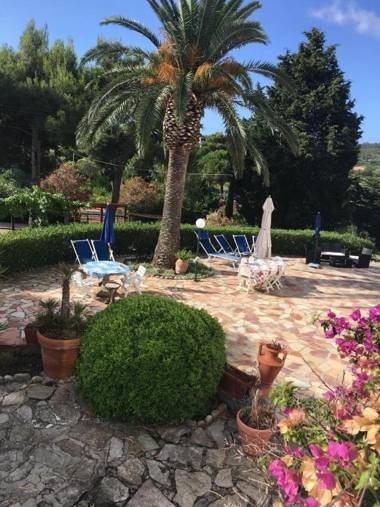 VILLA ANNA Appartamenti per vacanza in casale di charme