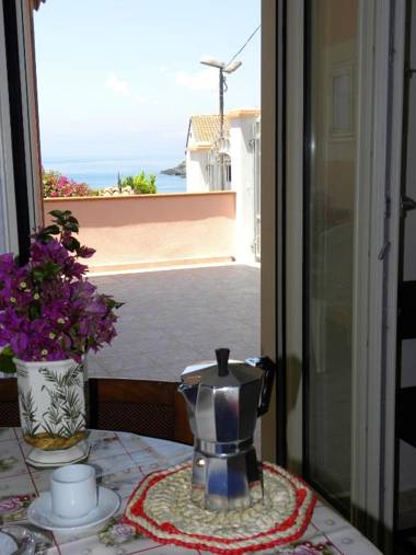 3 bedrooms appartement at Maratea 30 m away from the beach with sea view furnished balcony and wifi