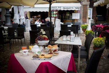 Palazzo Castiglioni Luxury Suites