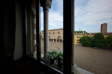 Palazzo Castiglioni Luxury Suites