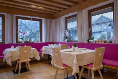 Garni Appartements Almrausch