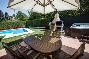 Laura's Holiday House on Como Lake