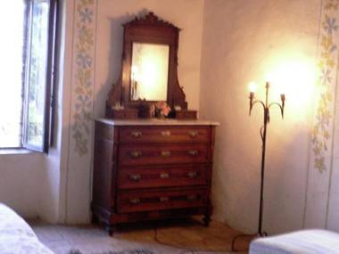 Rustic Cottage in Magione with Garden