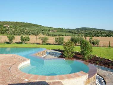 Stylish Mansion in Monte del Lago with Lake View