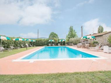 Vintage Apartment in Magione with Swimming Pool