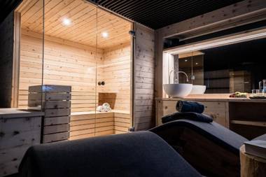 ALPINE DAYS Mountain Home