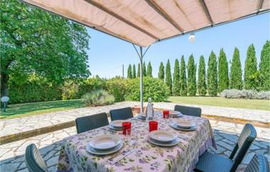 Nice home in Lucignano with Outdoor swimming pool Private swimming pool and 4 Bedrooms