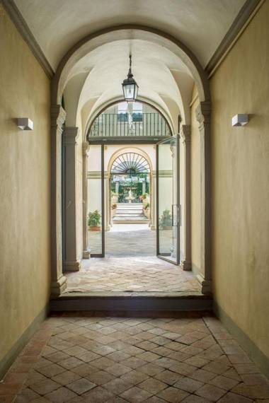 LUCUS Exclusive Bed and Breakfast