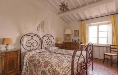 Amazing home in San Martino in Vignale with Outdoor swimming pool WiFi and 3 Bedrooms