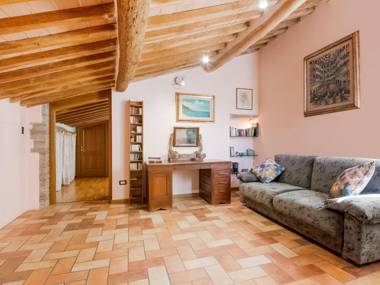 Stylish Mansion in Lucca Town Centre