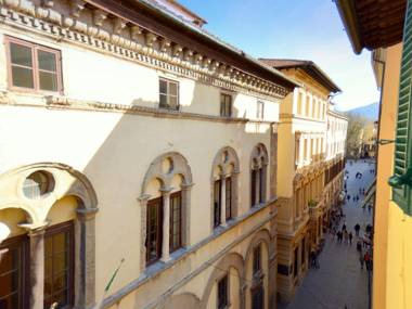 Gorgeous Holiday Home in Lucca Town Centre