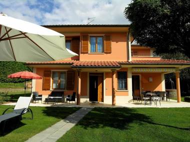 Lovely Villa in Loro Ciuffenna with Swimming Pool