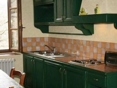 Cozy Farmhouse with Swimming Pool in Tuscany