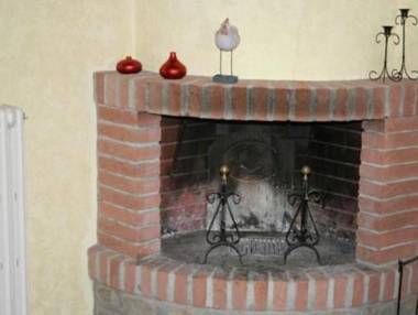 Cozy Farmhouse with Swimming Pool in Tuscany