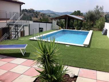 Restful Holiday Home in Picciano with Swimming Pool