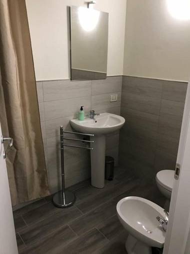 Via Venezia Accomodating Solutions