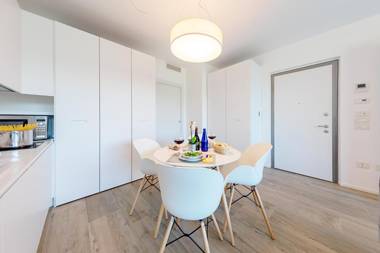 Bristol Exclusive by Wonderful Italy