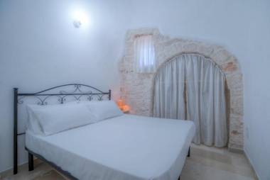 Trulli La Piazzetta by Typney