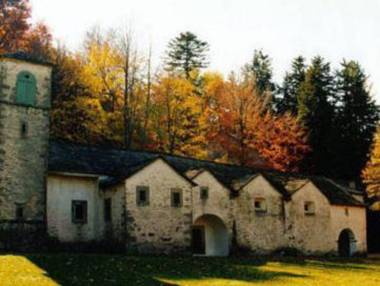 Modern Holiday Home in Imola with Swimming Pool