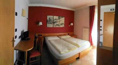 Hotel Garni Rin Da Rin