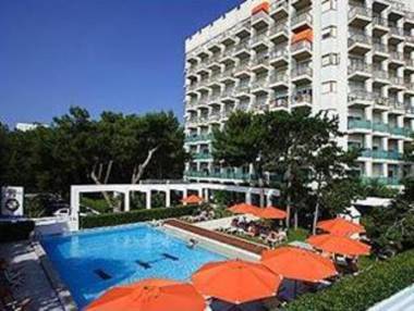 International Beach Hotel