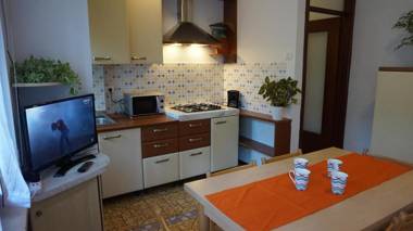 Bright flat on the mezzanine floor with terraces