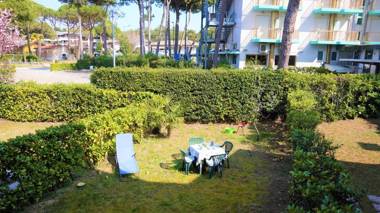 Spetacular villa on two floors with garden 10 minutes from the sea