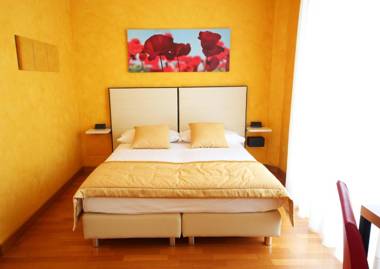 Ruhl Beach Hotel & Suites