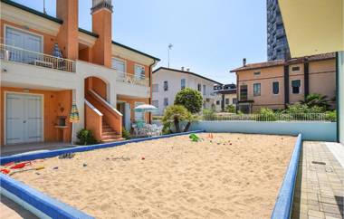 Nice apartment in JESOLO with Outdoor swimming pool WiFi and 2 Bedrooms