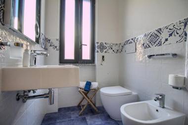 SUNSET GREG - fronte mare San Gregorio