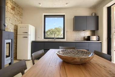 Piccante Deluxe Seaview