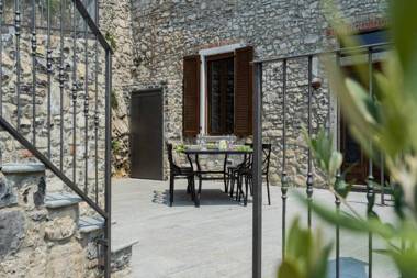 Villa Castravalva by Rent All Como