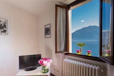 Family Lake Apartment by Rent All Como