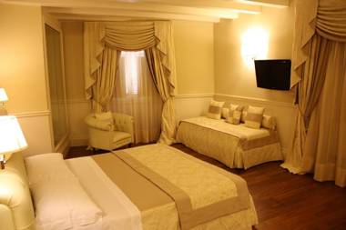 Suite Hotel Santa Chiara