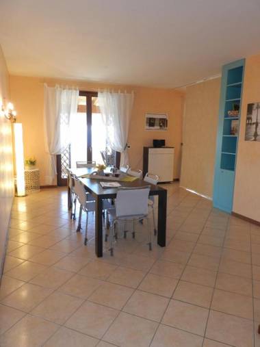 APARTMENT PERLA DEL GARDA - Regarda Travel