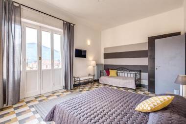 AwesHome - Cinque Terre Sea Sensations