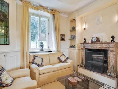 Inviting Villa in Lanzo d Intelvi with Library and Garden