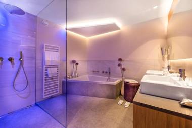 FAYN garden retreat hotel