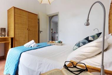 Casa Vacanza Ondablu CaseSicule on the Beach with big Veranda and Wifi