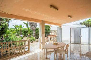 2 bedrooms house with enclosed garden and wifi at Santa Maria del Focallo