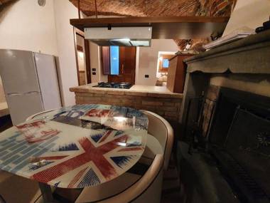 Lakeside Holiday Home in Clusane with Balcony