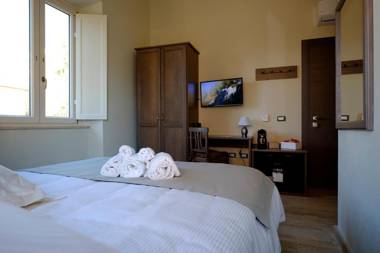 EOS Room and Breakfast