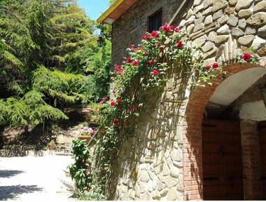 Casale Gli Angeli-Charming Villa with Garden and Parking!