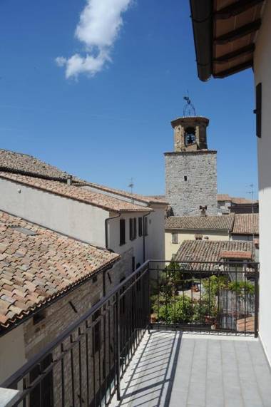 GG8 Restaurant & Hotel