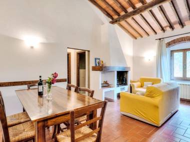 Cozy Aparment in Greve in Chianti with Swimming Pool